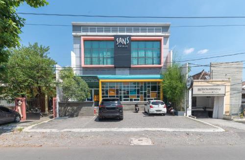 West Semarang Hotel | Sans Hotel Good Wish Semarang