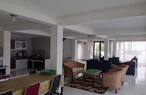 Pangalengan Hostel | Cozzy Villa Mutiara Putih Pangalengan