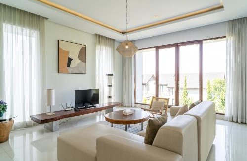 Bandung Villa | Harmony Hilltop City View Villa 4 Bedrooms With a Private Heated Swimming Pool and a Billiard Table