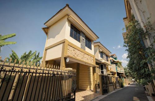 Baturetno House | Audi's Homestay 6BR Spacious House in Jogja