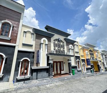 Yogyakarta House | Adiputra Guesthouse Tata Bumi by HomiQ