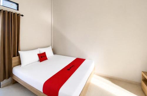 Tulungagung House | RedDoorz Syariah at Khaleza Tulungagung