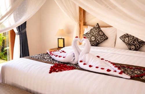 Sambahan House | Daneswara Tropical Stay Bathtub Near Ubud