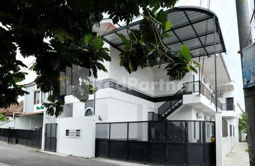 Ngaglik Hotel | Dahayu House Kaliurang Yogyakarta RedPartner