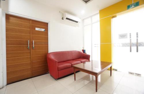 Gresik Hotel | Townhouse Oak Hotel Damar Kurung