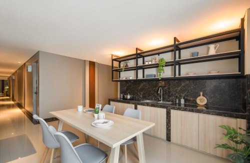 Gambir Hotel | Cove Juanda One