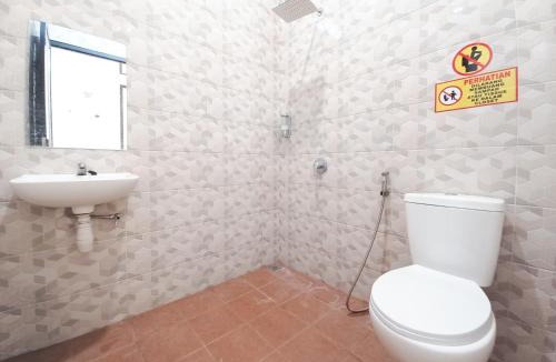 Blitar House | Urbanview Semeru Guesthouse near Stasiun Blitar