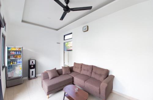 Blitar House | Urbanview Semeru Guesthouse near Stasiun Blitar