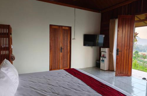 Ciwidey Hotel | Saung Komando Ciwidey