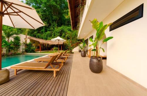 Purwakerti Villa | Angin Laut 3BR Exclusive Pool Villa w Ocean Views