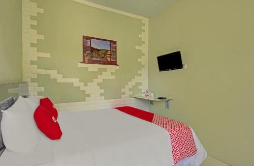 Trawas Hotel | Hotel O Villa Inn App Trawas Bintaro Syariah