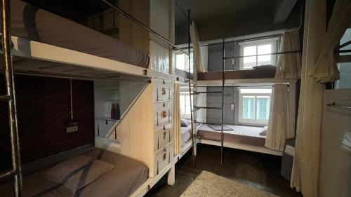 Klojen Hostel | Shelter Hostel Malang