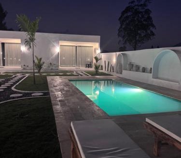 Songan Hotel | Under hill bali