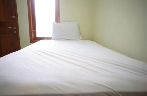 Madiun Hotel | OYO 95103 Madiun Dkost Syariah