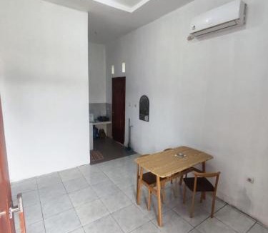 Pangururan Hotel | Hotel Sarijadi Pangururan