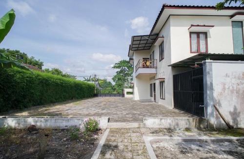 Ngemplak House | Grand Purwomartani Homestay Jogja