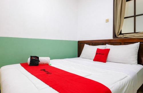 Dinoyo House | RedDoorz @ Soekarno Hatta 2