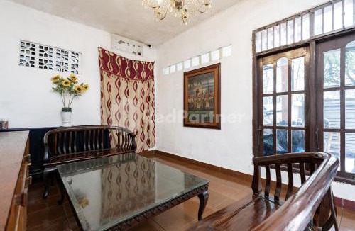 Jakarta Hotel | Danysa Guest House Jakarta RedPartner