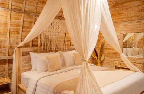 Penida Island House | Ratna's Green Hill Penida by Bali Cabin