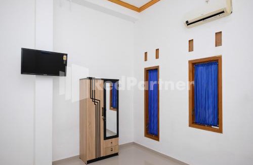 Temon Hotel | Elma Guesthouse YIA KulonProgo Yogyakarta Mitra RedDoorz