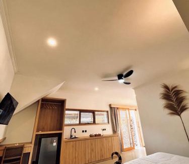 Sekongkang Resort | Baha Baha Villas Yoyos Beach West Sumbawa - Sk8, Gym, Sauna & Spas Hot & Cold, Full Bar & Restaurant