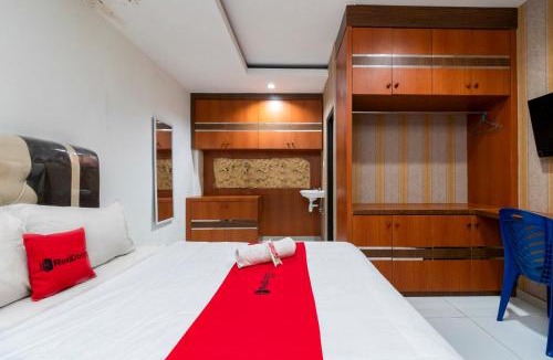 Pekanbaru Hotel | RedDoorz near RSIA Andini Pekanbaru