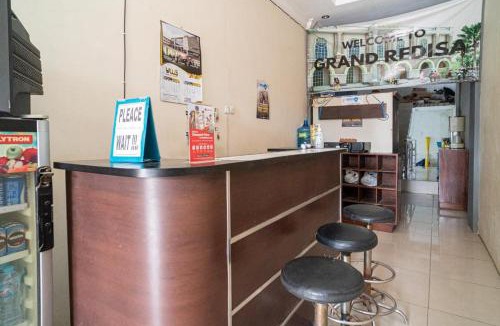 Dinoyo Hotel | RedDoorz near Universitas Merdeka Malang 2
