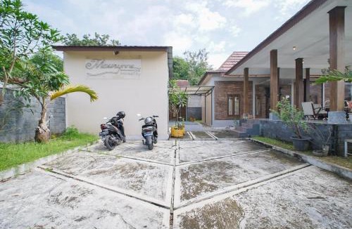 Klaten Villa | Villa Maurine Prambanan