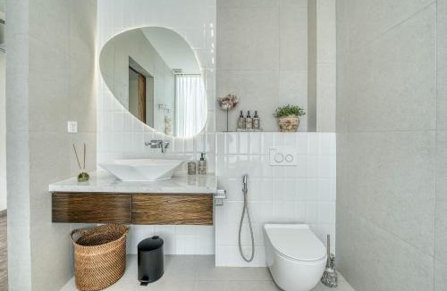 Kutuh Villa | Snow White Villas 3BR Haven Near Pandawa Beach