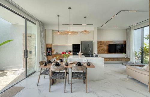 Kutuh Villa | Snow White Villas 3BR Haven Near Pandawa Beach