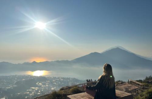 Songan Cabin | Batur Cliff Panorama