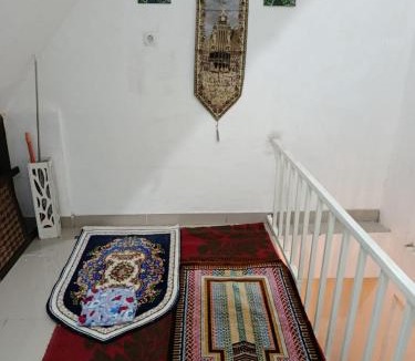 Malang Villa | Penginapan, homestay Gor Ken Arok kota malang jawa timur bisa 5-10 orang cocok bagi yg mau ke Bromo dan sekitarnya
