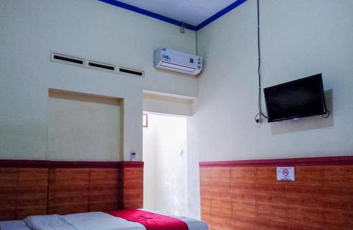 Pacitan Hotel | RedDoorz Syariah at Griya Soeratin Pacitan