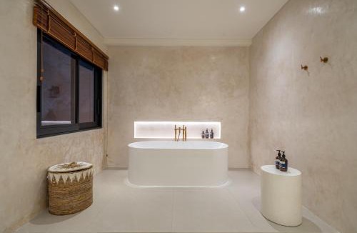 Uluwatu Villa | Casa Daria Sofia - Ocean Views Infinity Pool Escape with Cinema & Gym