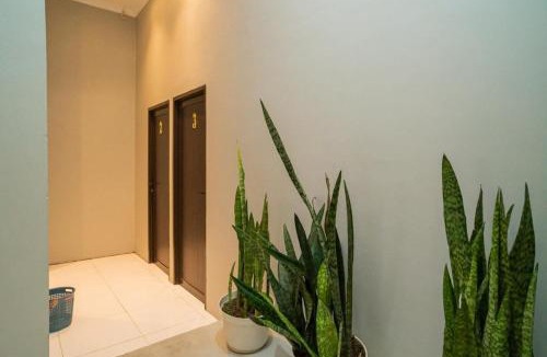 Lawang Hotel | RedDoorz near Wisata Paribendo Lawang