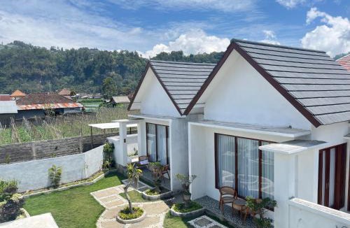 Songan House | GreenCaldera - 1BR Guesthouse with Pool in Kintamani