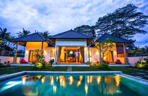 Melayang Villa | 2 BR Villa with open view of rice paddies & sunset