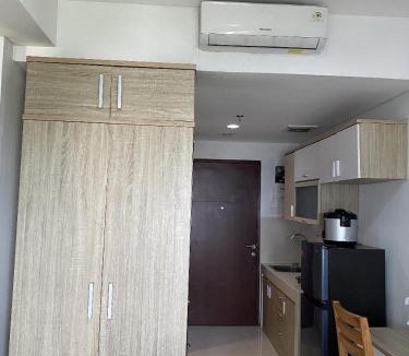 Pinang Apartment | Apartemen rose room by springwood
