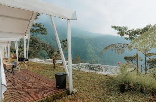 Wonosobo Hotel | HappyNest Glamping and Villa Dieng