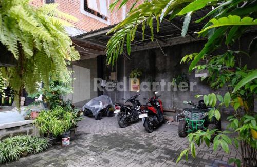 Catur Tunggal House | Huiz de Rico Guesthouse Syariah near Ambarrukmo Area