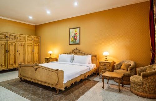 Dago Hotel | The Kamalaya Hotel Garden & Wedding House