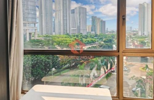 Karet Apartment | Newly Apt taman Rasuna 3BR Pool, Wi-Fi, Netflix