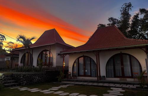 Toya Bungkah House | The Indria Point