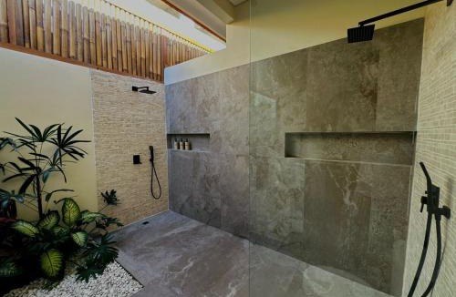 Jimbaran Villa | MerSea Villa -Brand new Balangan beach -luxurious 4 bdr with huge pool
