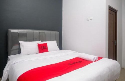 Tembalang Hotel | RedDoorz Syariah near UNIMUS Semarang