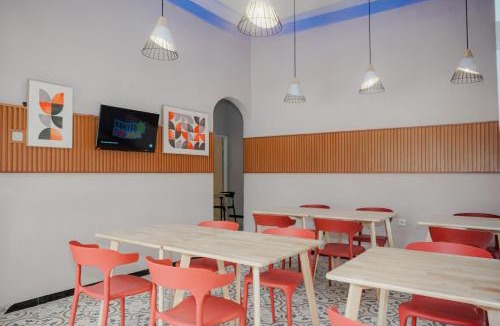 Blitar Hotel | Urbanview Livy House Blitar
