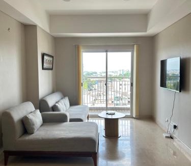 Medan Apartment | Podomoro Delipark Apartemen CozyCrowd Empire Tower 4BR 3 King and 1 single bed Medan - 110m