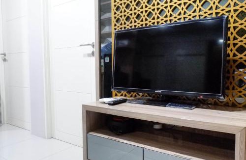 Surabaya Apartment | Comfy and Modern Wonderful 2BR Apartment at Tanglin Supermall Mansion By Travelio