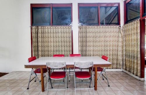 Pakem Hotel | Hotel O Asta Guesthouse