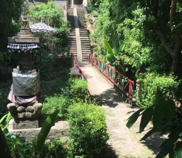 Banjartegehe House | Pondok Wisata Grya Sari